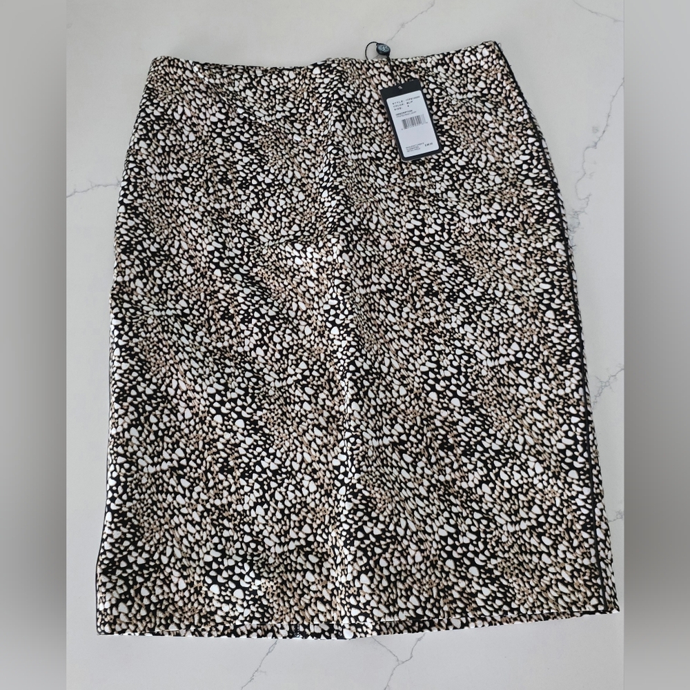 NWT Adrianna Papell Printed Black and Cream Pencil Skirt